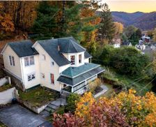 United States West Virginia Hinton vacation rental compare prices direct by owner 29992495