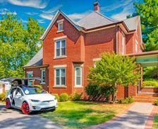 United States Illinois Peoria vacation rental compare prices direct by owner 11395247