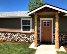 United States Oregon Grants Pass vacation rental compare prices direct by owner 2392688