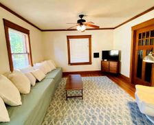 United States Illinois Rockford vacation rental compare prices direct by owner 2389956