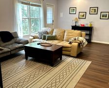 United States North Carolina Chapel Hill vacation rental compare prices direct by owner 28798293