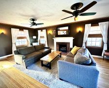 United States Illinois Normal vacation rental compare prices direct by owner 28520301