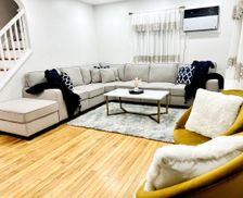 United States New York Franklin Square vacation rental compare prices direct by owner 32986422