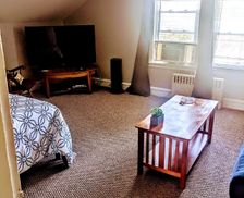 United States Rhode Island Woonsocket vacation rental compare prices direct by owner 670467