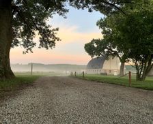 United States Kansas Tonganoxie vacation rental compare prices direct by owner 694144