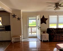 United States New York Missouri vacation rental compare prices direct by owner 13326548