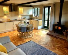 United Kingdom Norfolk Norwich vacation rental compare prices direct by owner 12129291