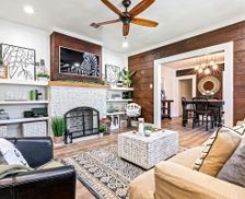 United States Texas Waco vacation rental compare prices direct by owner 24601342