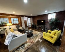 United States Illinois Edwardsville vacation rental compare prices direct by owner 24731401