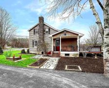 United States New York Stone Ridge vacation rental compare prices direct by owner 25288167