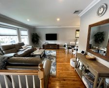 United States New York Kings Park vacation rental compare prices direct by owner 25194445