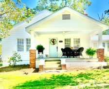 United States Georgia Clarkesville vacation rental compare prices direct by owner 26596431