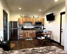 United States Montana Lewistown vacation rental compare prices direct by owner 27427430