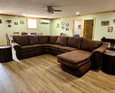 United States Pennsylvania Emlenton vacation rental compare prices direct by owner 27706741