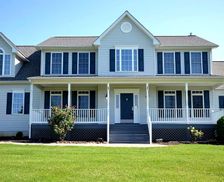 United States Virginia Warrenton vacation rental compare prices direct by owner 27532222