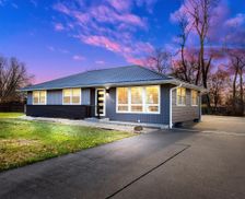 United States Iowa Iowa City vacation rental compare prices direct by owner 32741524