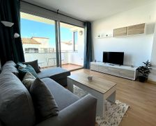 Spain Catalunya Llançà vacation rental compare prices direct by owner 32496874