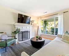 United States California Redwood City vacation rental compare prices direct by owner 10865302