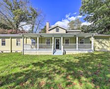 United States Virginia Radford vacation rental compare prices direct by owner 28316173