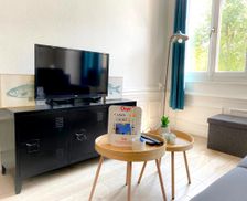 France Hauts-de-France Calais vacation rental compare prices direct by owner 33237662