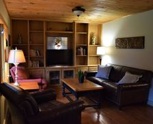 United States Michigan Marquette vacation rental compare prices direct by owner 11462931