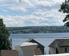 United States New York Lakeville vacation rental compare prices direct by owner 2108074
