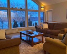 United States New York Ulster Park vacation rental compare prices direct by owner 32380090