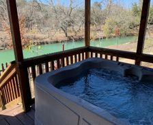 United States Texas Bandera vacation rental compare prices direct by owner 1363839