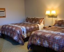 United States New York Schroon Lake vacation rental compare prices direct by owner 1096219