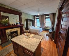 United States New York Albany vacation rental compare prices direct by owner 10179220