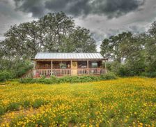 United States Texas Utopia vacation rental compare prices direct by owner 2379767