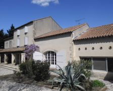 France Provence-Alpes-Côte d'Azur Arles vacation rental compare prices direct by owner 11625303