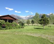 United States Montana Livingston vacation rental compare prices direct by owner 2371021