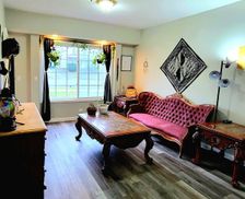 United States New York Syracuse vacation rental compare prices direct by owner 24572815