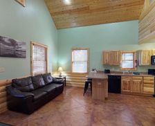 United States Kansas Milford vacation rental compare prices direct by owner 2137123