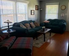 United States California Visalia vacation rental compare prices direct by owner 24033823