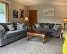 United States Wisconsin Janesville vacation rental compare prices direct by owner 13113221