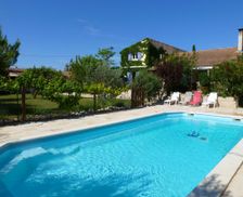 France Provence-Alpes-Côte d'Azur Entraigues-sur-la-Sorgue vacation rental compare prices direct by owner 11610106