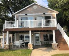United States Michigan Muskegon vacation rental compare prices direct by owner 410803
