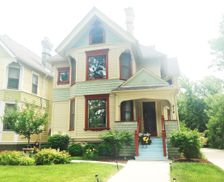 United States Wisconsin Milwaukee vacation rental compare prices direct by owner 516903