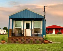 United States Texas Carmine vacation rental compare prices direct by owner 8807959