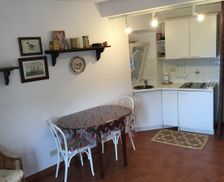 Italy Liguria Lerici vacation rental compare prices direct by owner 4747847