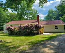 United States Pennsylvania Tobyhanna vacation rental compare prices direct by owner 12019688