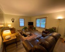 United States Iowa Waterloo vacation rental compare prices direct by owner 2827956