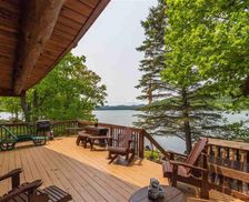 United States New York Ticonderoga vacation rental compare prices direct by owner 11398524