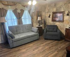 United States Texas Fredericksburg vacation rental compare prices direct by owner 2131835
