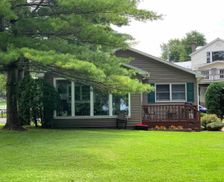 United States New York Ogdensburg vacation rental compare prices direct by owner 29245831