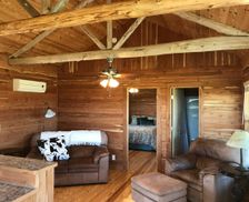 United States Texas Elgin vacation rental compare prices direct by owner 383057