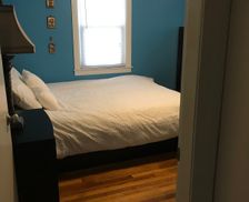 United States Rhode Island Cranston vacation rental compare prices direct by owner 386359