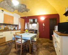 Italy Piemonte Arona vacation rental compare prices direct by owner 6488087